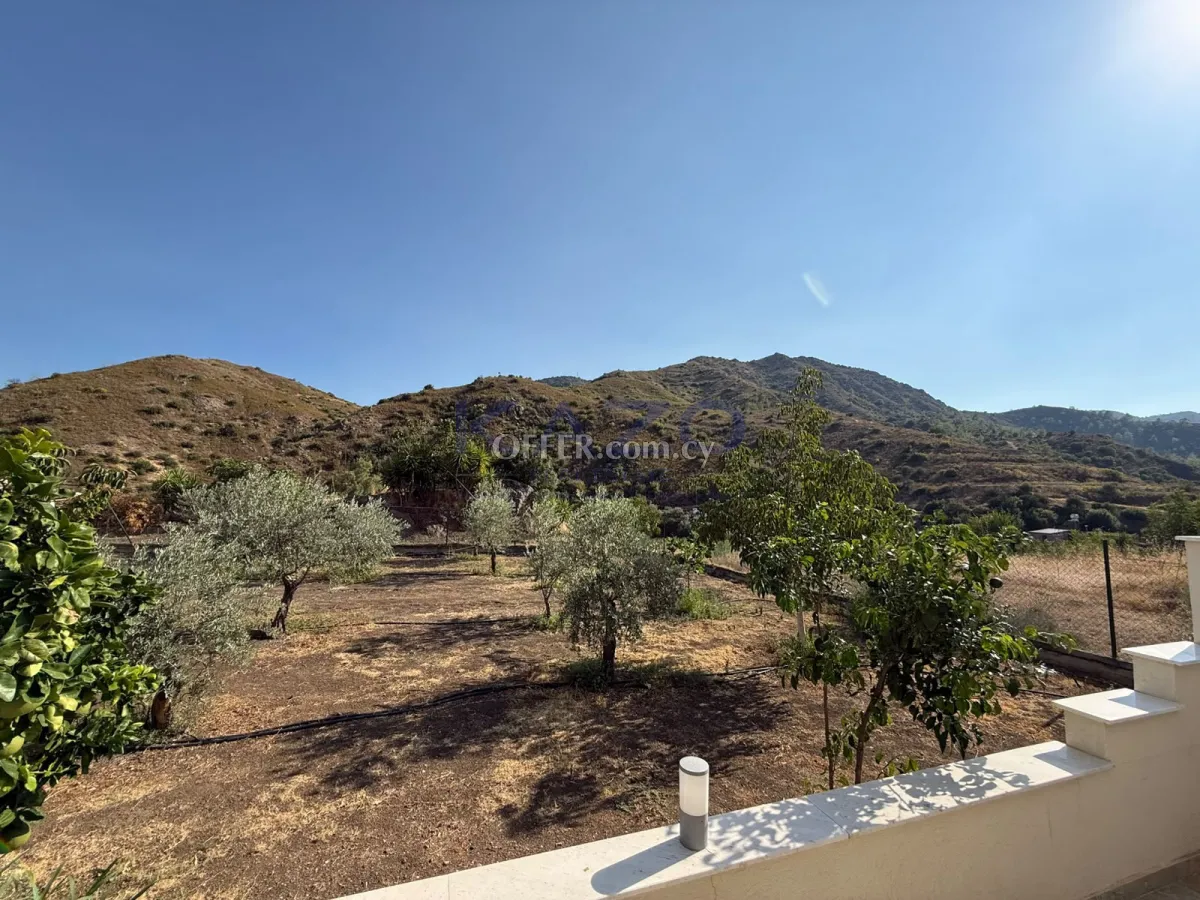 Furnished 4-Bed Villa in Arakapas with Panoramic Views - 10
