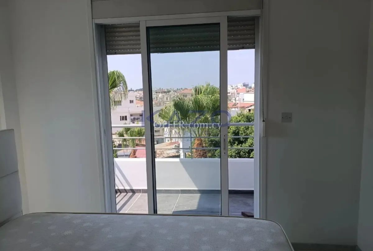 Top-Floor 3-Bed Apartment in Apostolos Andreas - 3