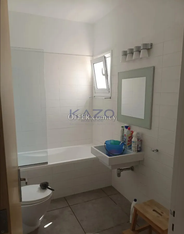 Top-Floor 3-Bed Apartment in Apostolos Andreas - 2