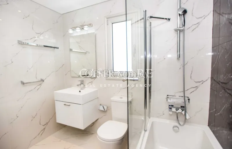 5 Bedroom Villa in Agios Tychonas, Limassol - 2