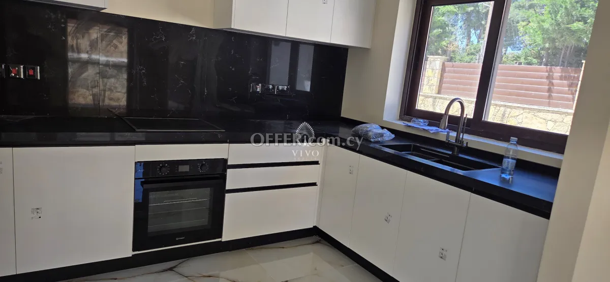 FOR RENT EXCEPTIONAL FOUR BEDROOM RESIDENCE WITH GUEST HOUSE IN SOUNI - 5