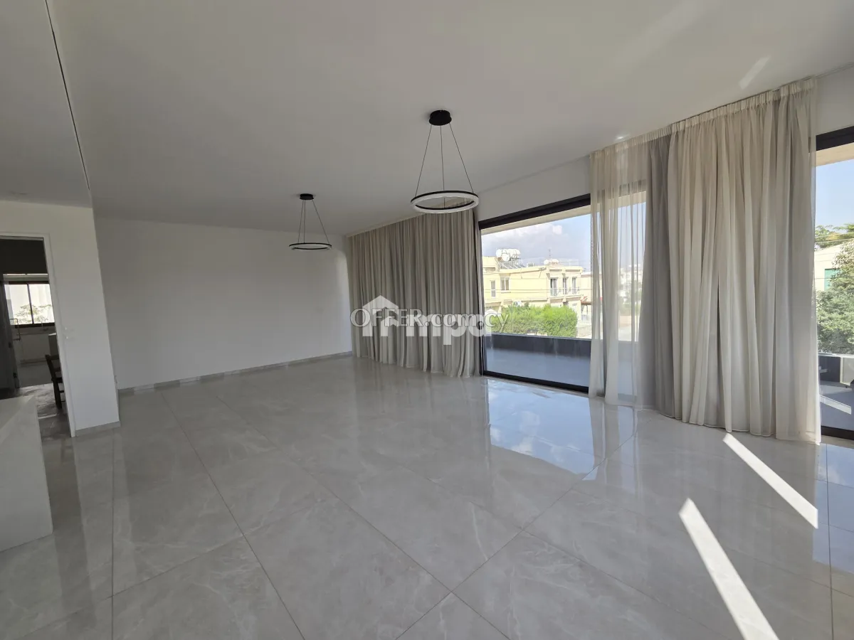 Modern Three Bedroom Apartment in Prime Aglantzia Plati - 5