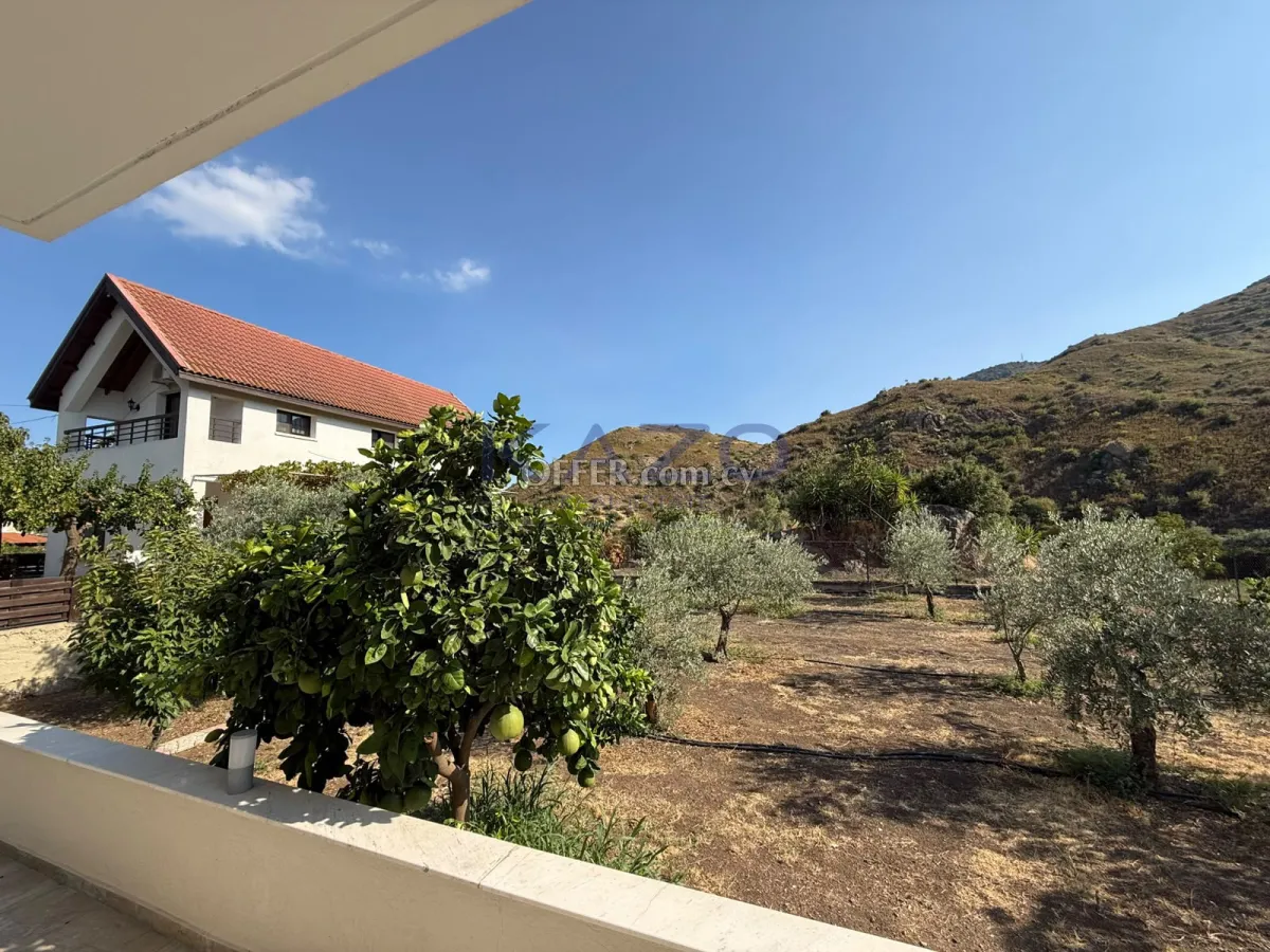 Furnished 4-Bed Villa in Arakapas with Panoramic Views - 6