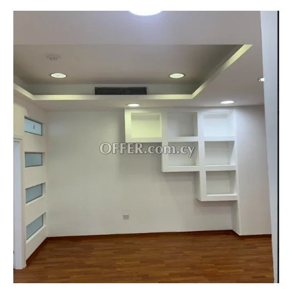 Luxurious Modern Office for Rent - 4
