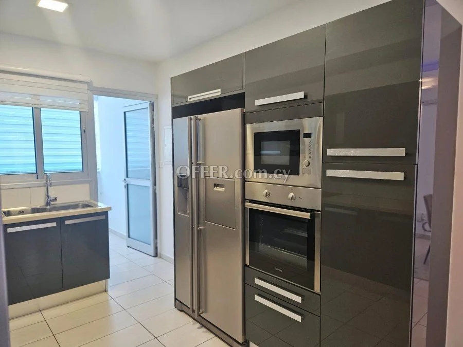 3 bedroom top floor apartment with 70m2 veranda - 7