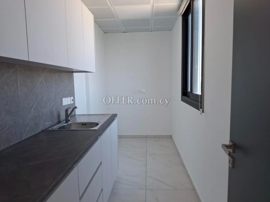 Modern whole floor office in commercial building - prime location - 3