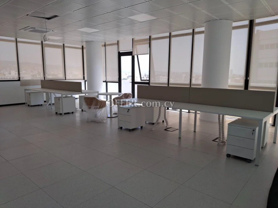 Modern whole floor office in commercial building - prime location - 7