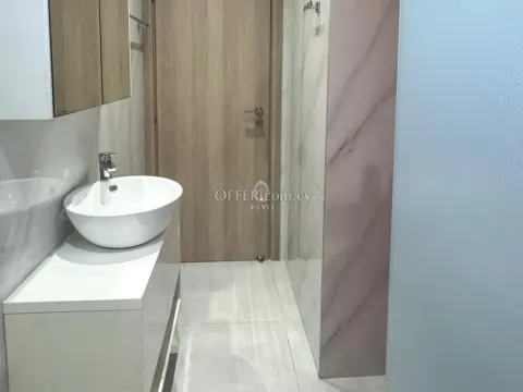 SEAFRONT 2 BEDROOM APARTMENT IN NEAPOLIS - 3
