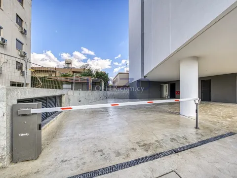 Modern 206 m2 Office Space in Kapsalos - 3