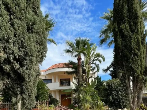 FOUR BEDROOM VILLA IN AGIOS TYCHON TOURIST AREA, LIMASSOL - Main Photo