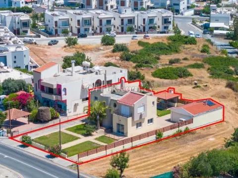 4 bedroom house in Ypsonas Limassol - Main Photo