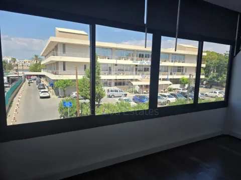 Office space 5 rooms for rent in Agia Triada Town center location - 6