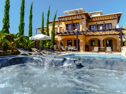 Villa for long term rent in Aphrodite Hills - 8