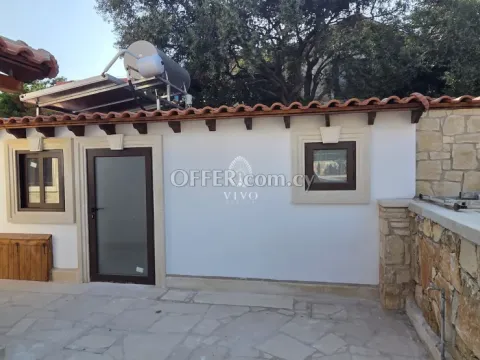 FOR RENT EXCEPTIONAL FOUR BEDROOM RESIDENCE WITH GUEST HOUSE IN SOUNI - 8