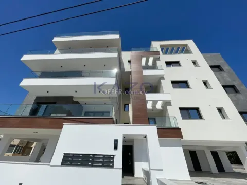 Modern 2 Bedroom Apartment in Quiet Green Polemidia - 9