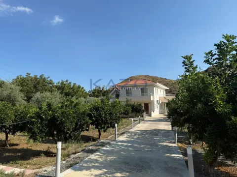 Furnished 4-Bed Villa in Arakapas with Panoramic Views - 9