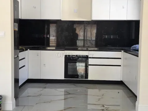 FOR RENT EXCEPTIONAL FOUR BEDROOM RESIDENCE WITH GUEST HOUSE IN SOUNI - 6