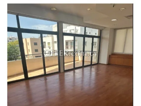Luxurious Modern Office for Rent - 5
