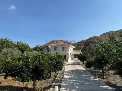 Furnished 4-Bed Villa in Arakapas with Panoramic Views - 7