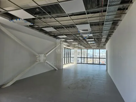 Office for rent in a prime location - 3